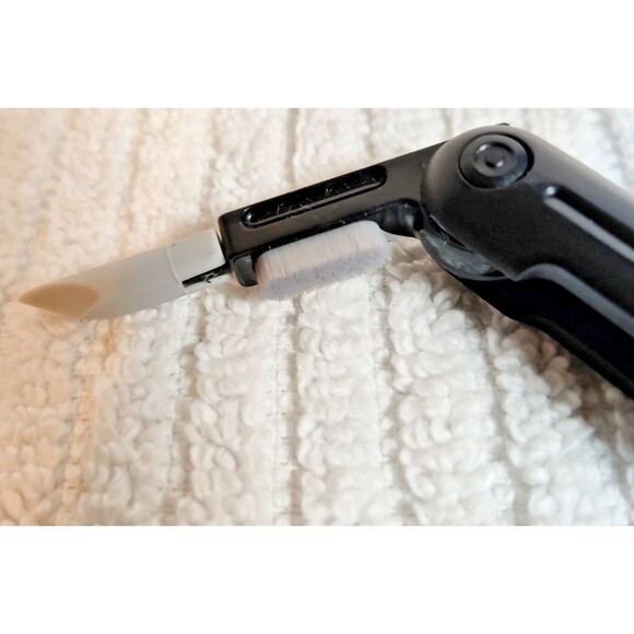 3 in 1 Cleaner Kit w/3 pair earbud tips, Earbuds Cleaning Pen Tool Brush NEW - Picture 3 of 12